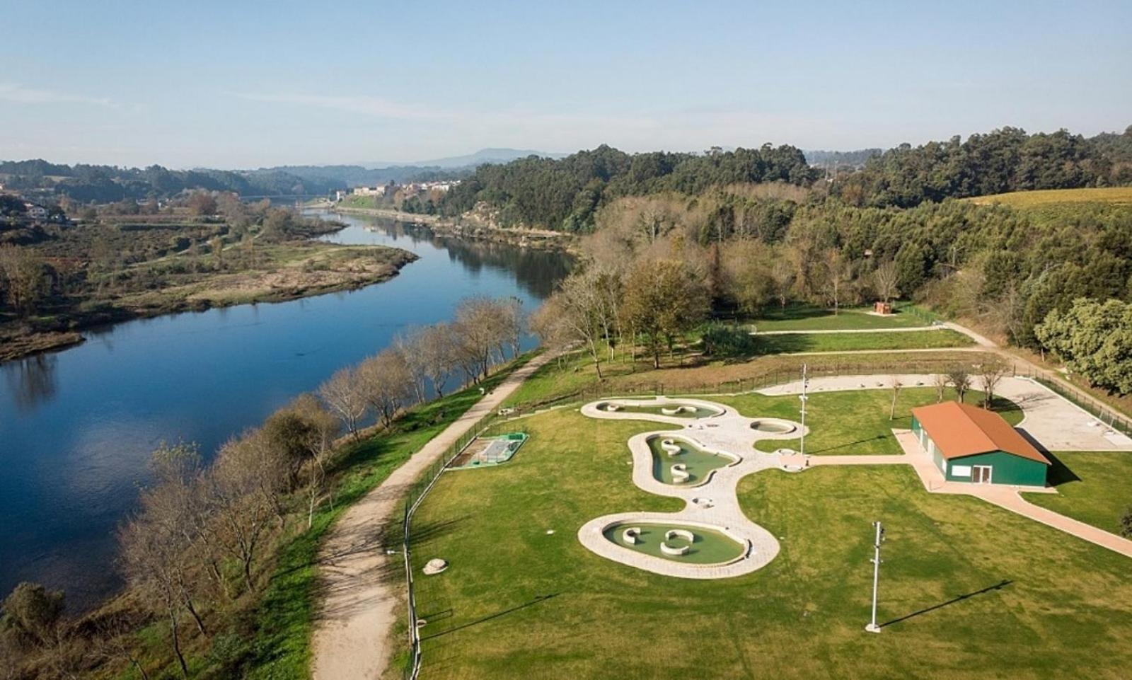 Jardim Da Rosa Pensionat Monção Exteriör bild